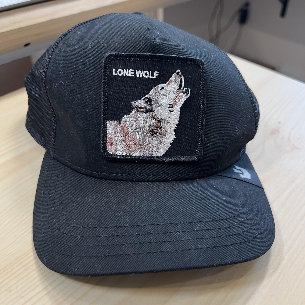 Goorin Bros Hat Cap Snap Back‎ Mens One Size Black Lone Wolf Patch Mesh Trucker